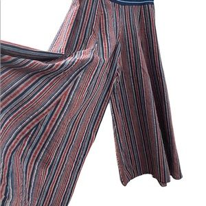 Wide leg or split skirt unique vintage pants